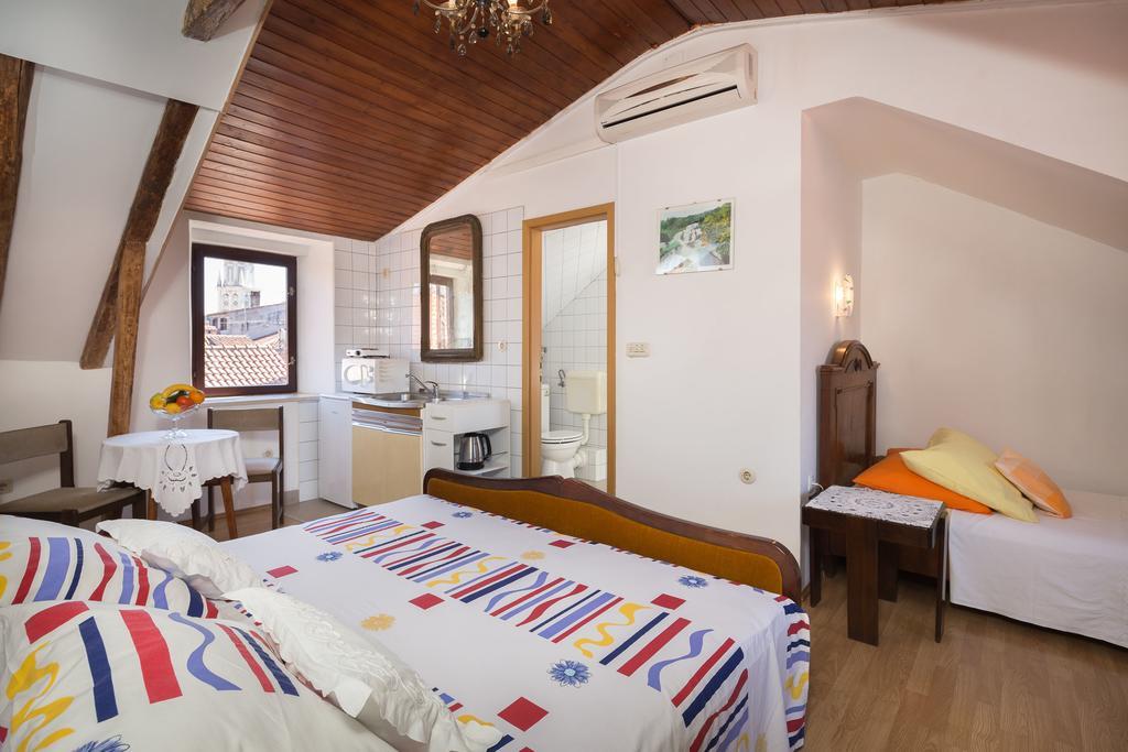 Apartment Patricia Trogir Extérieur photo